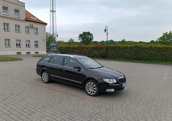 Skoda Superb cena 36900 przebieg: 199700, rok produkcji 2011 z Choszczno małe 154